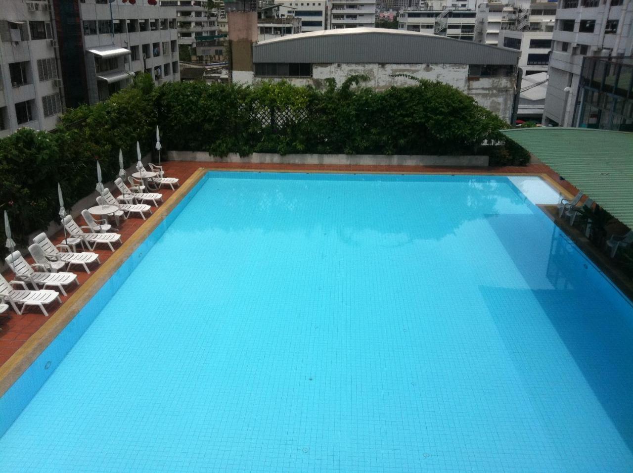 Panoramic City View Room At Silom Bangkok Exterior foto